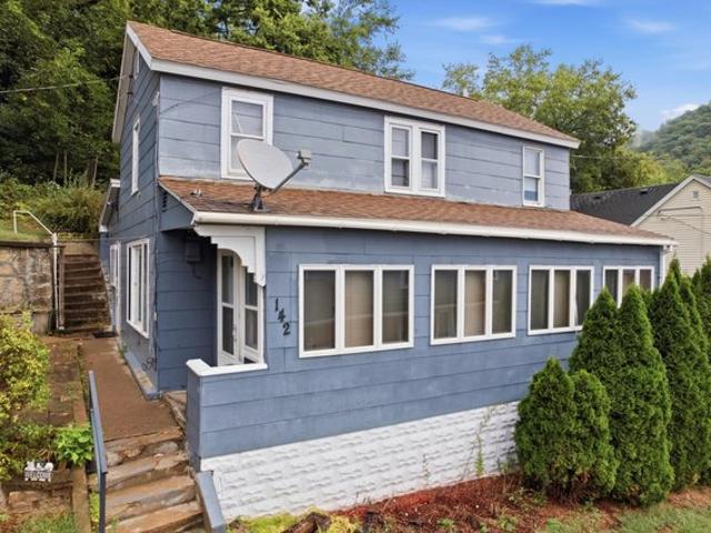 House for sale in Fountain City, Wisconsin