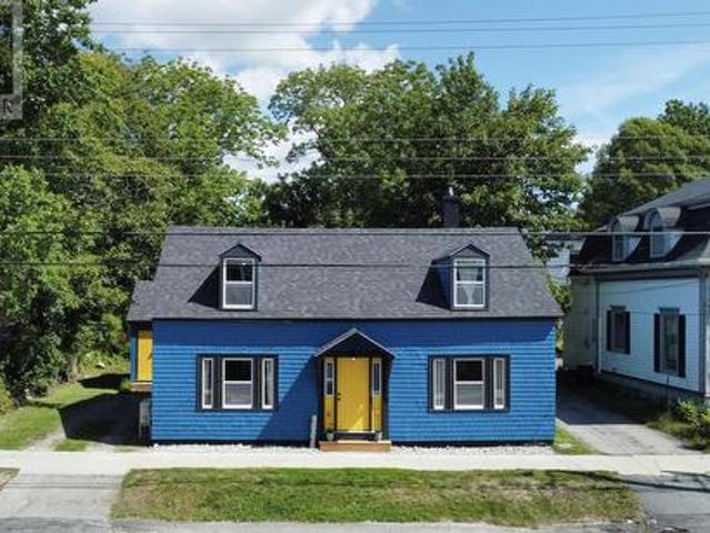 House for sale in Shelburne, Nova Scotia