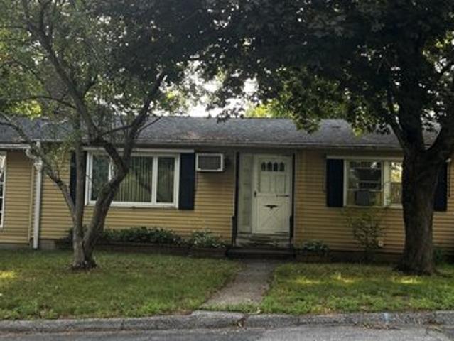 House for sale in Putnam, Connecticut