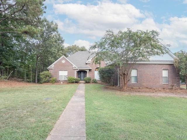 House for sale in Elmore, Alabama