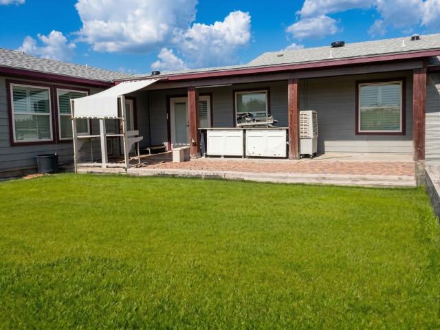 House for sale in Flatonia, Texas