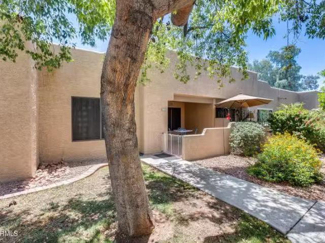 Condo for sale in Surprise