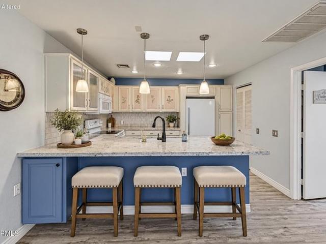 Condo for sale in Surprise, Maricopa County