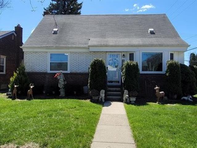 House for sale in Oak Park, Michigan