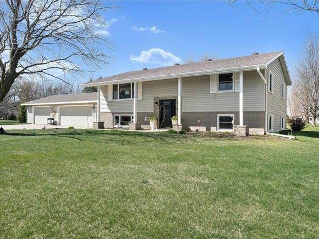 House for sale in Waseca, Minnesota