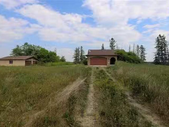 House for sale in Bifrost, Manitoba