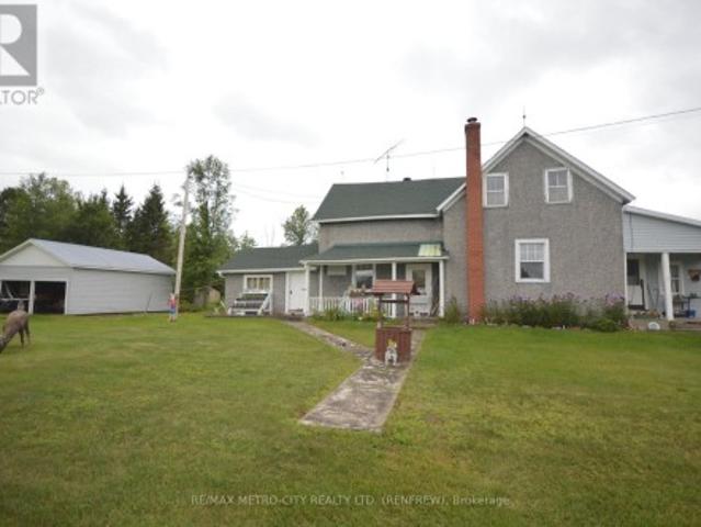 House for sale in Renfrew, Ontario