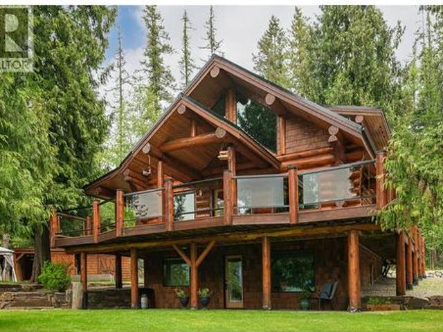House for sale in Sirdar, British Columbia
