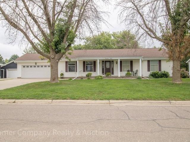 House for sale in Hull, Iowa