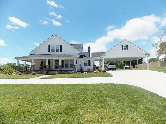 House for sale in Mount Airy, North Carolina