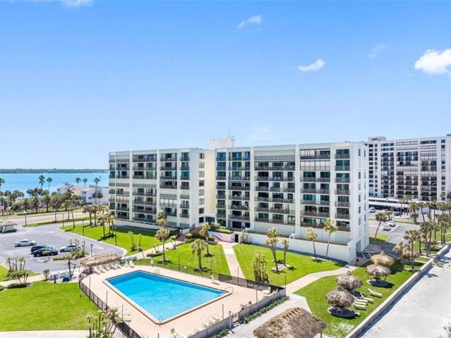 Condo for sale in Clearwater, Florida