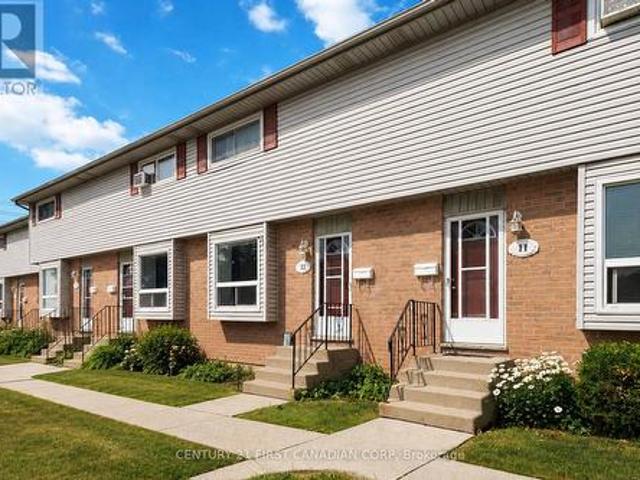 Townhouse for sale in Arva, Ontario