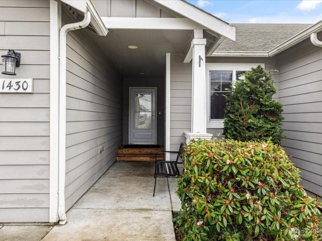 House for sale in Oak Harbor, Washington