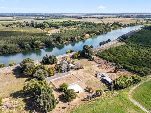 House for sale in Walnut Grove, California