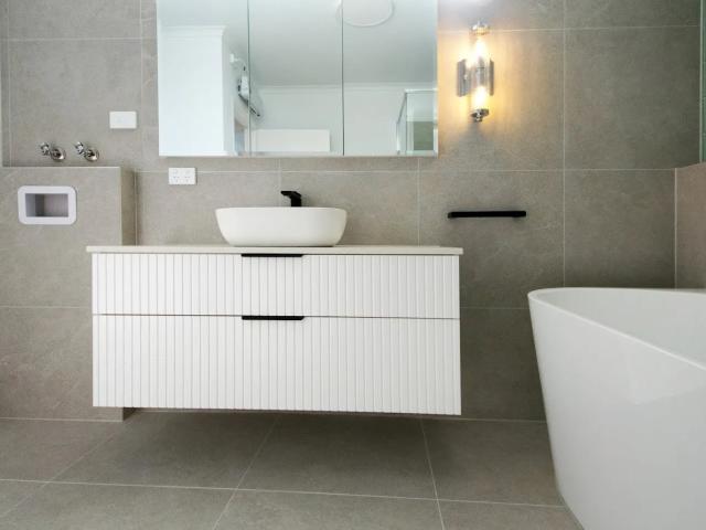 Apartment for rent in St Kilda East, Melbourne