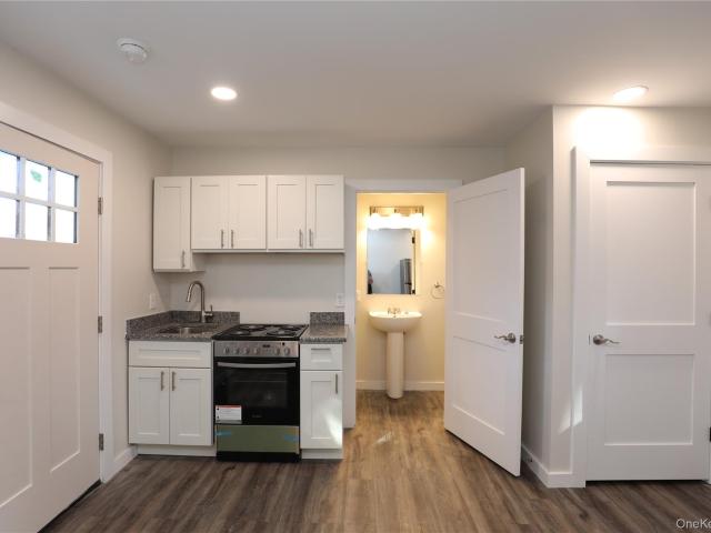 Property for rent in Hannacroix, New York