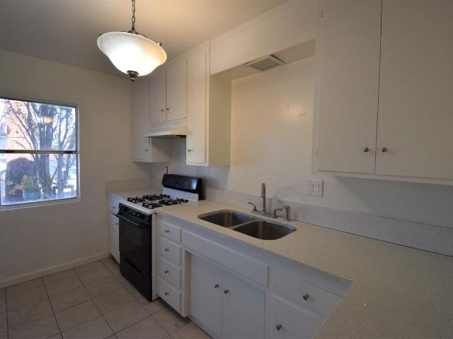 Apartment for rent in North Hollywood Neighborhood Council District, Canoga Park