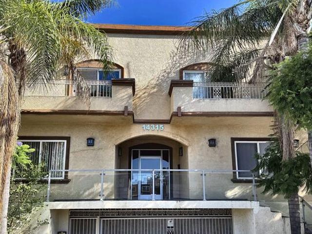 Condo for sale in Sherman Oaks Neighborhood Council District, Los Angeles