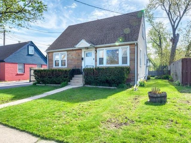 House for sale in Berkeley, Illinois