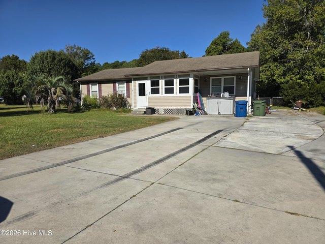 House for sale in Sneads Ferry, Onslow County