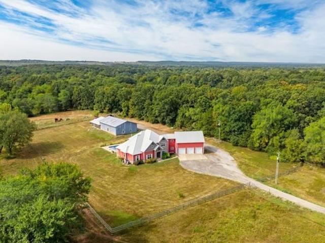 Farm for sale in Ark