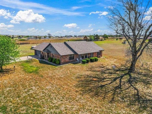 House for sale in Fletcher, Oklahoma