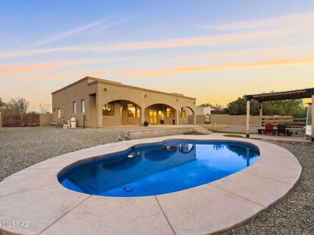 House for sale in Vail, Arizona