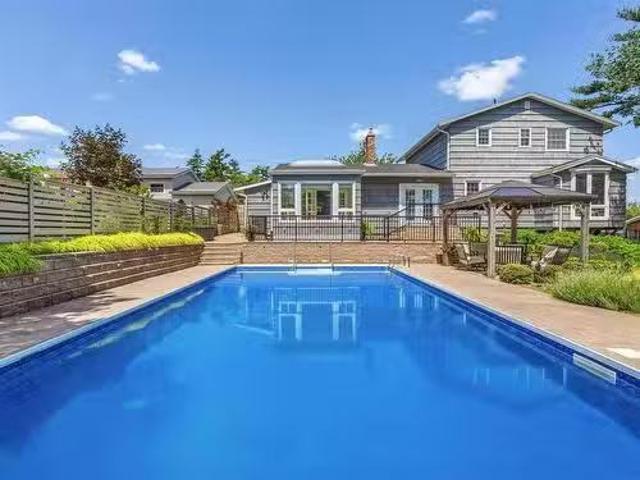 House for sale in Hammond's Plains, Nova Scotia