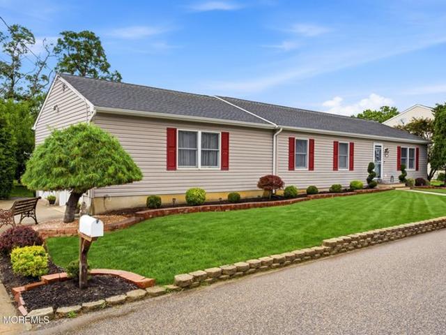 House for sale in Beachwood, New Jersey