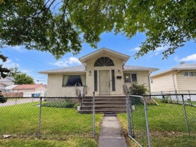 House for sale in Renfrew, Calgary