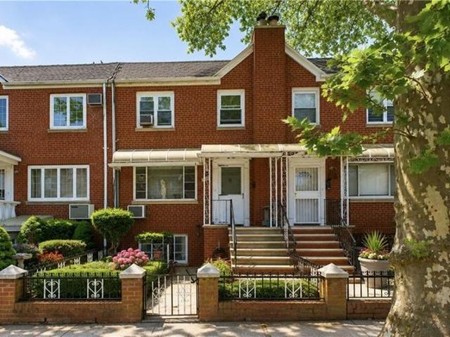 House for sale in Arverne, New York