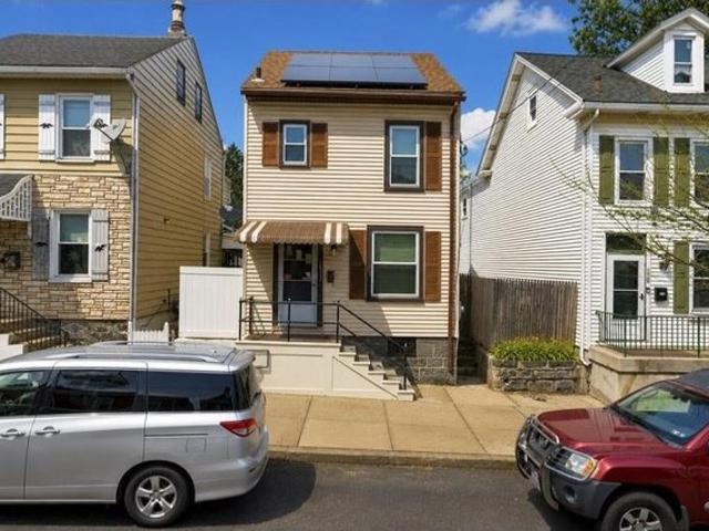 House for sale in Easton, Pennsylvania
