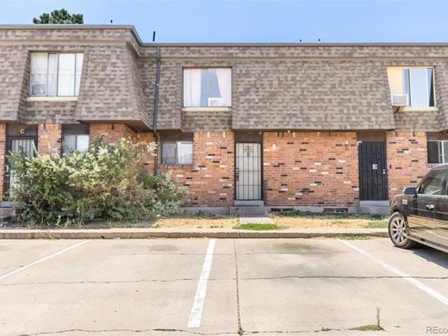 Townhouse for sale in Aurora, Colorado