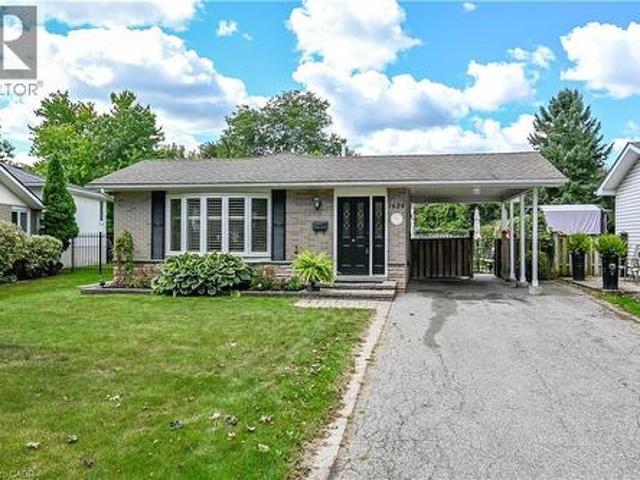House for sale in Burlington, Ontario