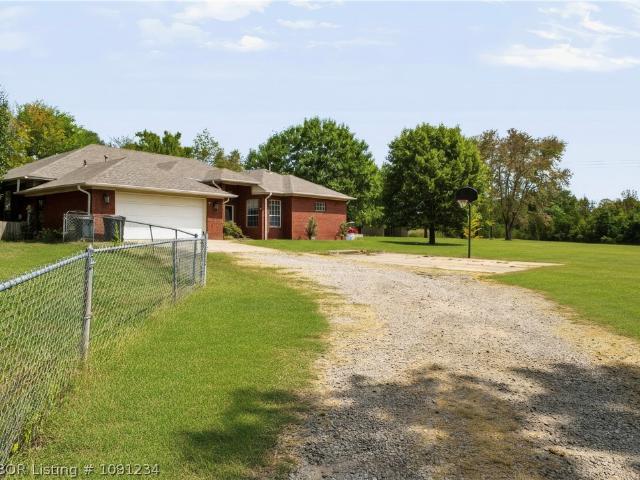 House for sale in Ark