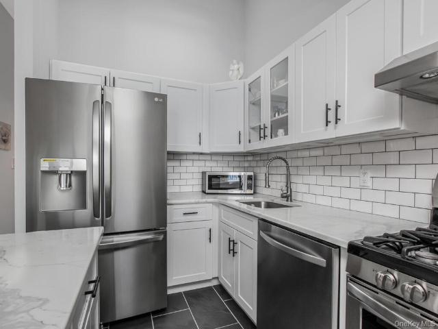 Condo for sale in The Bronx, Arverne
