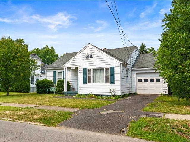 House for sale in Oneida, New York