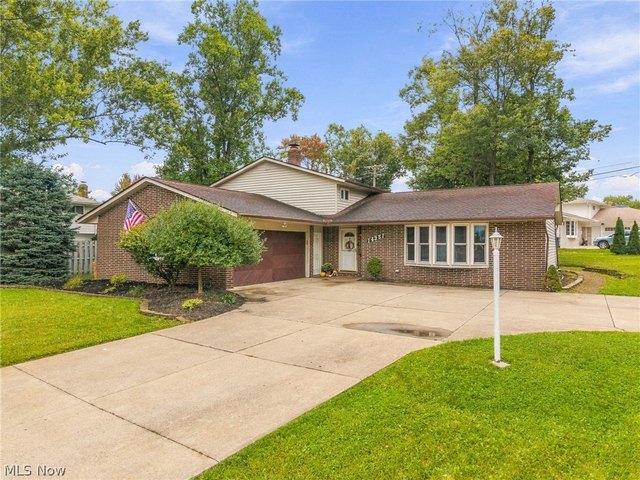 House for sale in Indian Creek Estates, Middleburg Heights