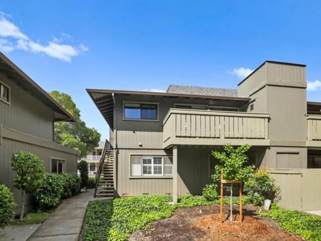 Condo for sale in Saratoga, California