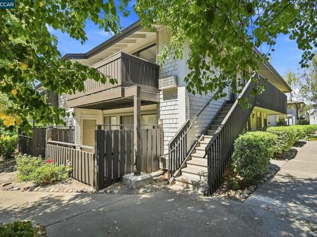 Condo for sale in Walnut Creek, California