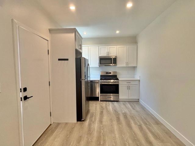 Apartment for rent in Canoga Park, California