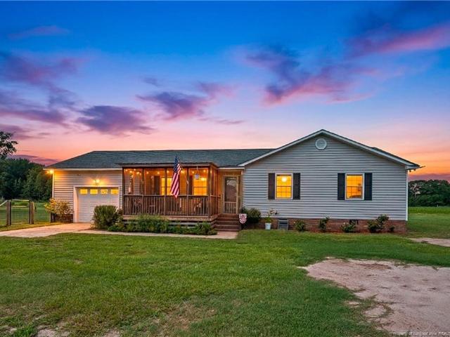 House for sale in McDaniels, Roseboro