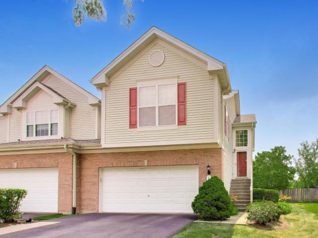 Townhouse for sale in Bartlett, Illinois