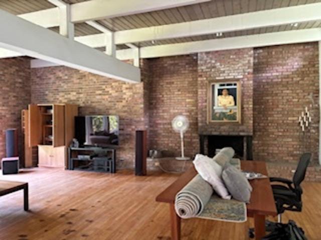 House for sale in Deerfield