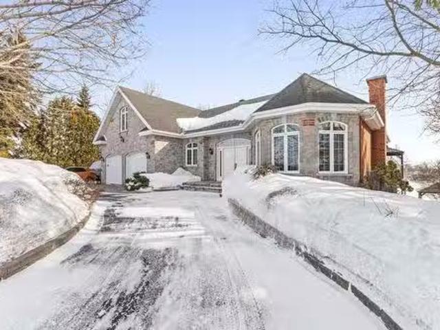 House for sale in Pierre-de Saurel, Quebec