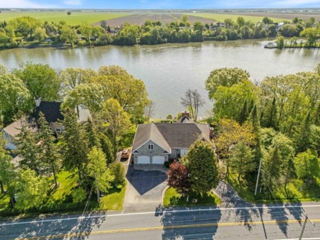 Property for sale in Pierre-de Saurel, Quebec