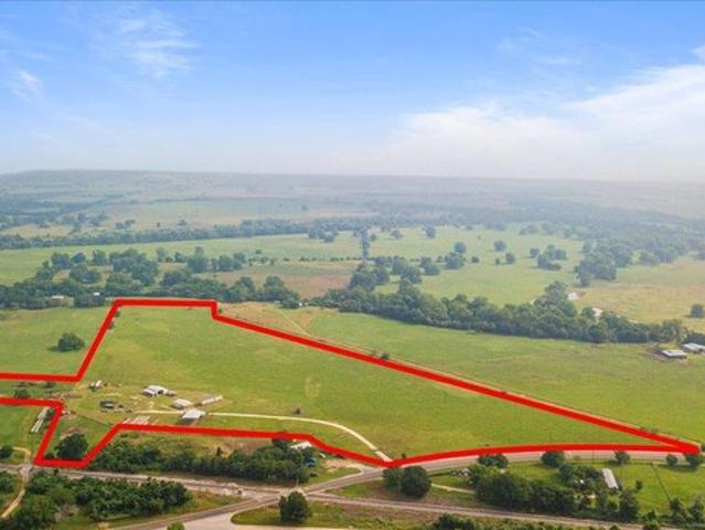 Farm for sale in Smithville, Bastrop County