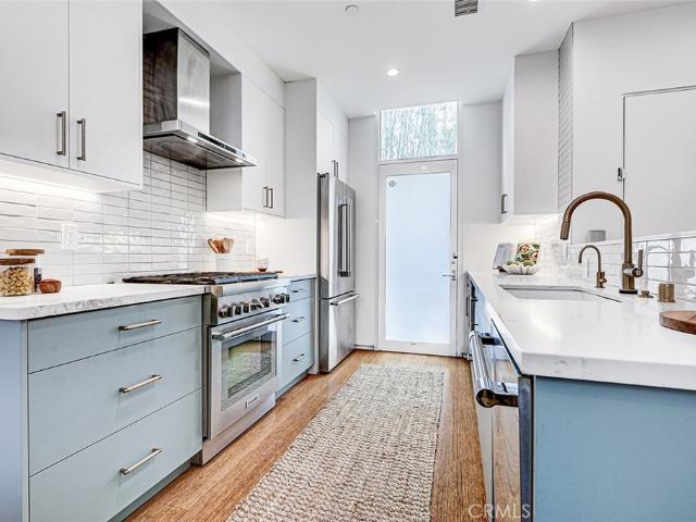 Townhouse for sale in Los Angeles