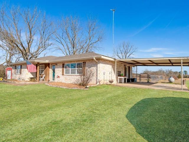 Property for sale in Bagwell, Texas