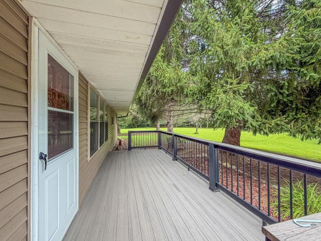 House for sale in Oakland, Coles County